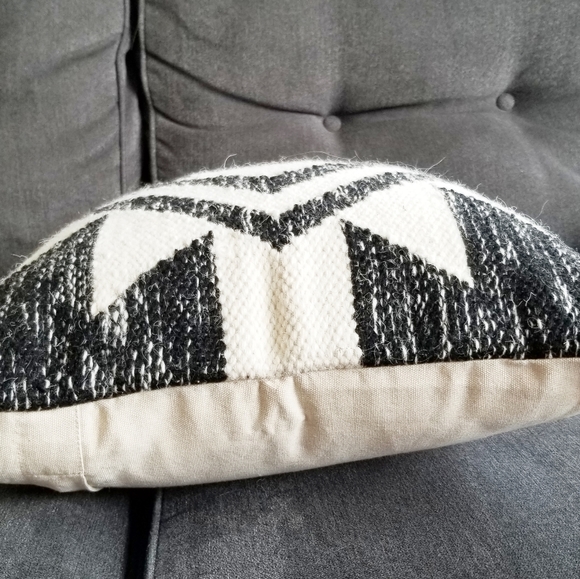 🌻NEW🌻 Wool Southwestern Cushion Cover - Picture 6 of 6